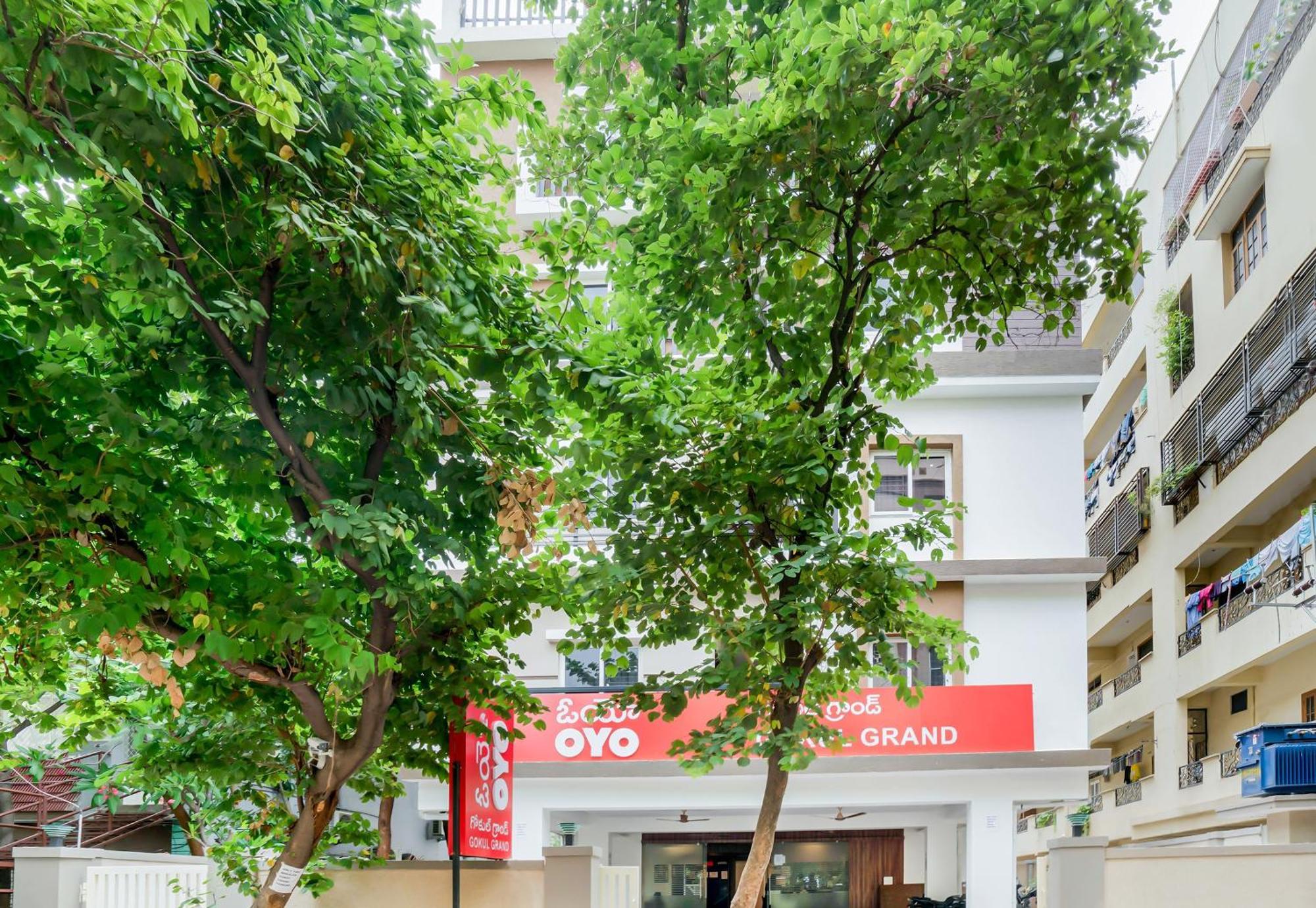 Hotel Gokul Grand Near Sr Nagar Police Station Hyderabad Exterior photo